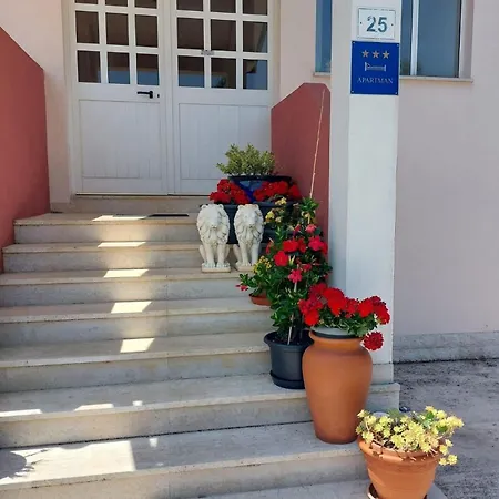 Apartman With Parking Space Rovinjsko Selo, - 25234 Rovinj