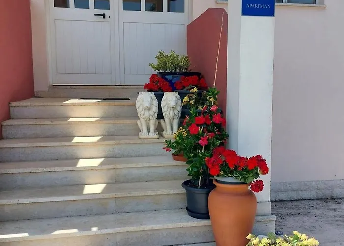 Apartment With Parking Space Rovinjsko Selo, - 25234 Rovinj